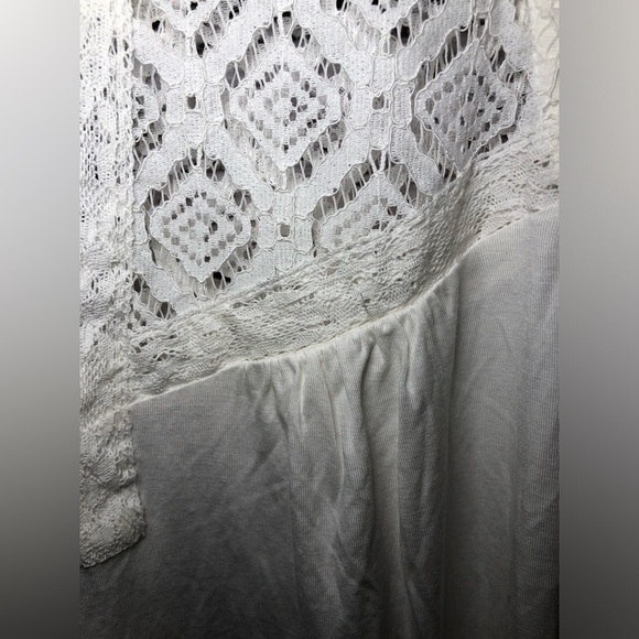 Chic Cream Lace Women's Blouse - Picture 6 of 8